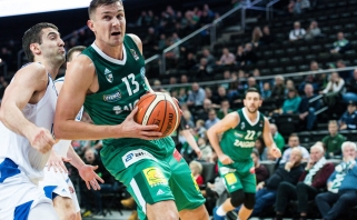 "Žalgiris" nepagailėjo "Vytauto" krepšininkų (A.White'o dėjimų video)