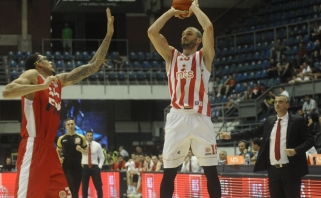 "Crvena Zvezda" Serbijoje neturėjo vargo ir tapo čempione trečią kartą iš eilės