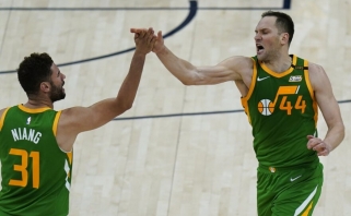 "Jazz" lyderis užtemdė NBA žvaigždę, čempionai grimzta į dugną 