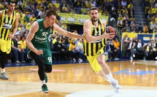 Oficialu: "Fenerbahče" iš duobės padės traukti iš NBA grįžęs Guduričius