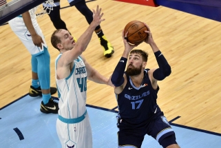 "Pelicans" rado dublerį Valančiūnu, "Nuggets" gretose – buvęs Sabonio bendraklubis, "Suns" papildė Gordonas