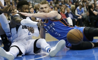 D.Sabonis puikiai kovojo dėl kamuolių, bet "Thunder" pratęsė nesėkmių seriją