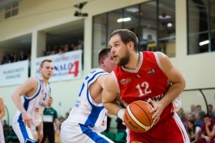 NKL čempionai toliau sparčiai rikiuoja gretas - Marijampolėje lieka M.Valukonis