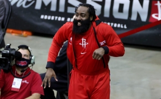 "Rockets" klube – COVID-19 protrūkis: NBA nubaudė Hardeną ir atšaukė rungtynes