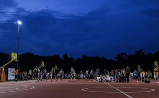 Kėdainiuose - pernai su trenksmu startavusi naktis su krepšinio kamuoliu