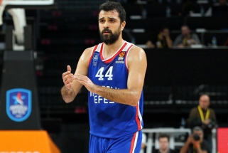 K.Simono vedamas "Anadolu Efes" turėjo paprakaituoti su vidutiniokais