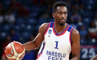 R.Beaubois paskutinę sekundę išplėšė "Anadolu Efes" pergalę