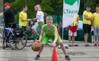 Olimpinėje dienoje Šiauliuose - ir krepšinio pramogos