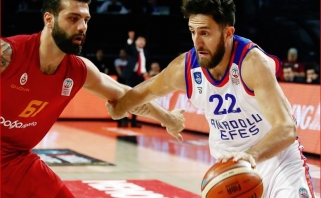 Buvę žalgiriečiai atvedė Eurolygos vicečempionus į Turkijos pirmenybių finalą