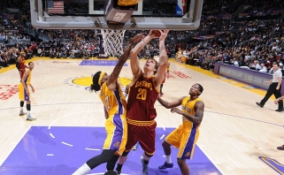 T.Mozgovas už milžinišką sumą keliasi į "Lakers"