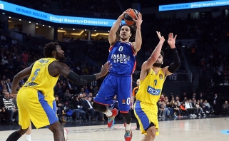 "Anadolu Efes" prieš "Maccabi" versis be Larkino, Dunstono ir Šanli