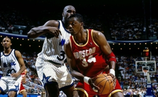 LeBronas įvardijo tris 90-ųjų centrus, kurie šiuolaikinėje NBA galėtų tapti MVP